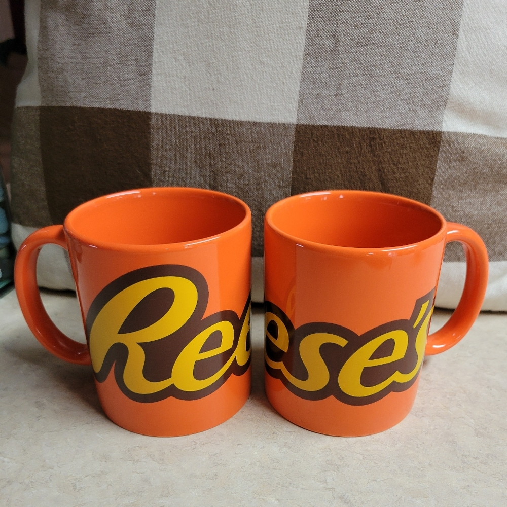 Lot of 2 reese's coffee mugs by Galerie perfect condit